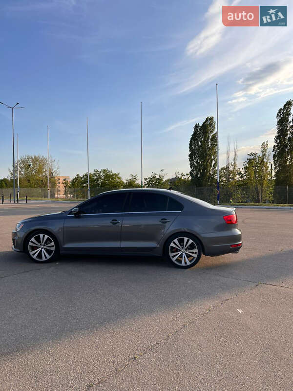 Седан Volkswagen Jetta 2012 в Харкові