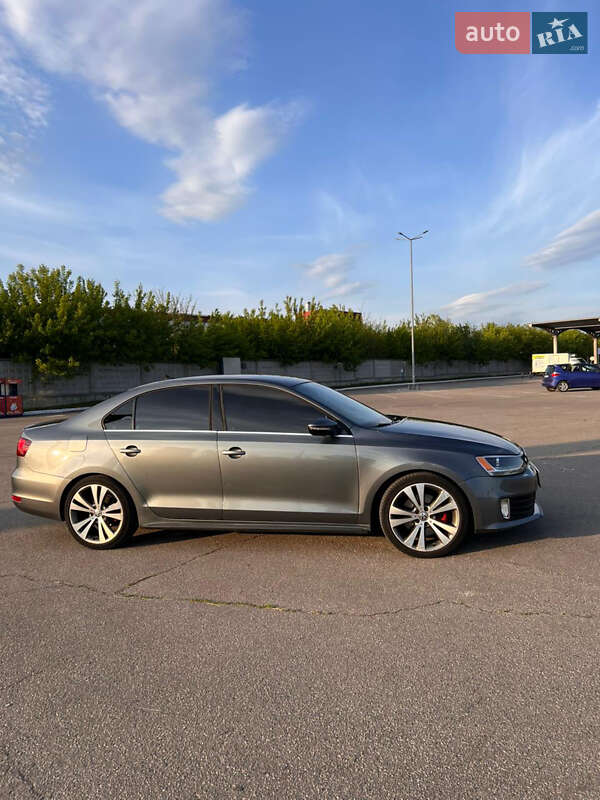 Седан Volkswagen Jetta 2012 в Харкові