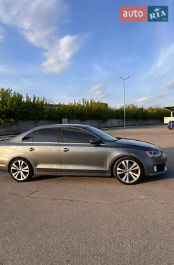 Седан Volkswagen Jetta 2012 в 