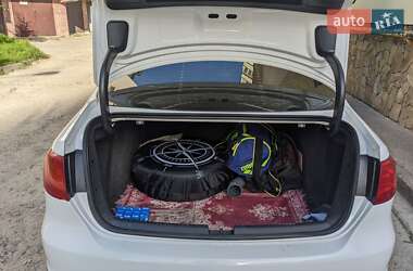 Седан Volkswagen Jetta 2013 в 