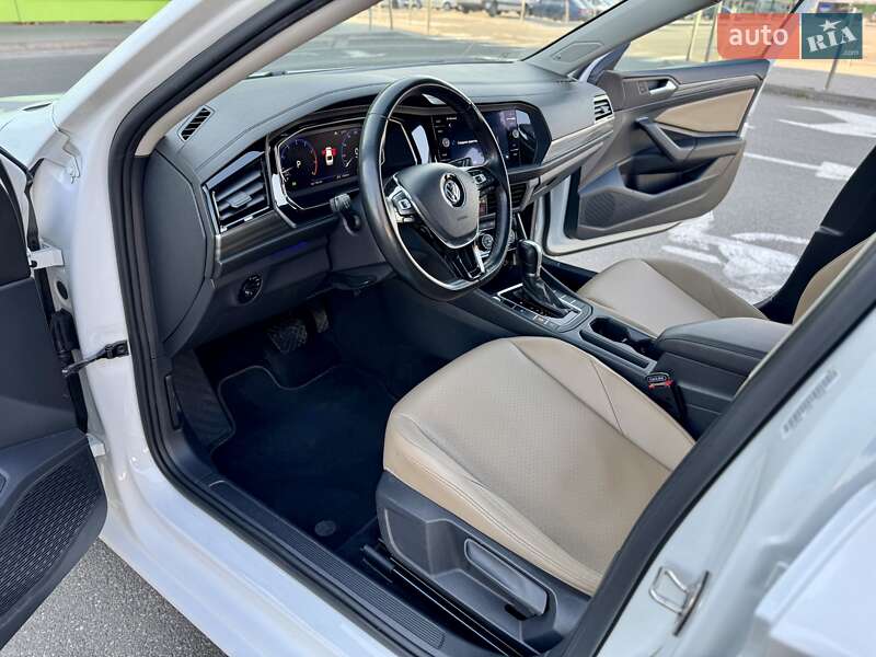 Седан Volkswagen Jetta 2018 в Києві