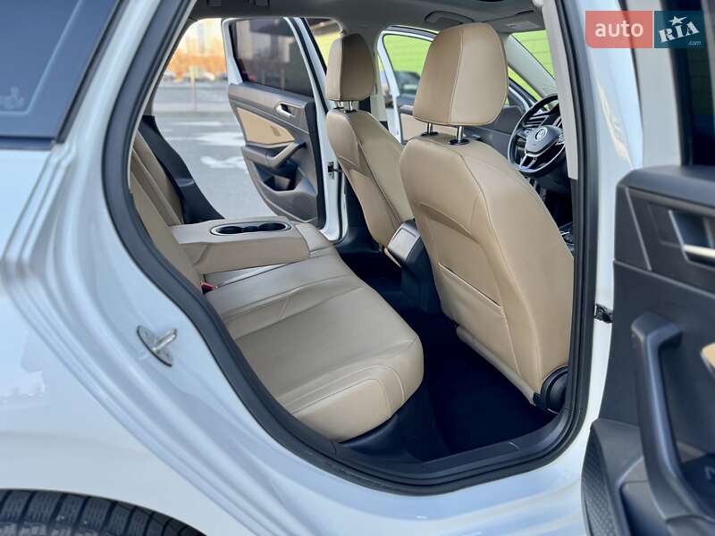 Седан Volkswagen Jetta 2018 в Києві