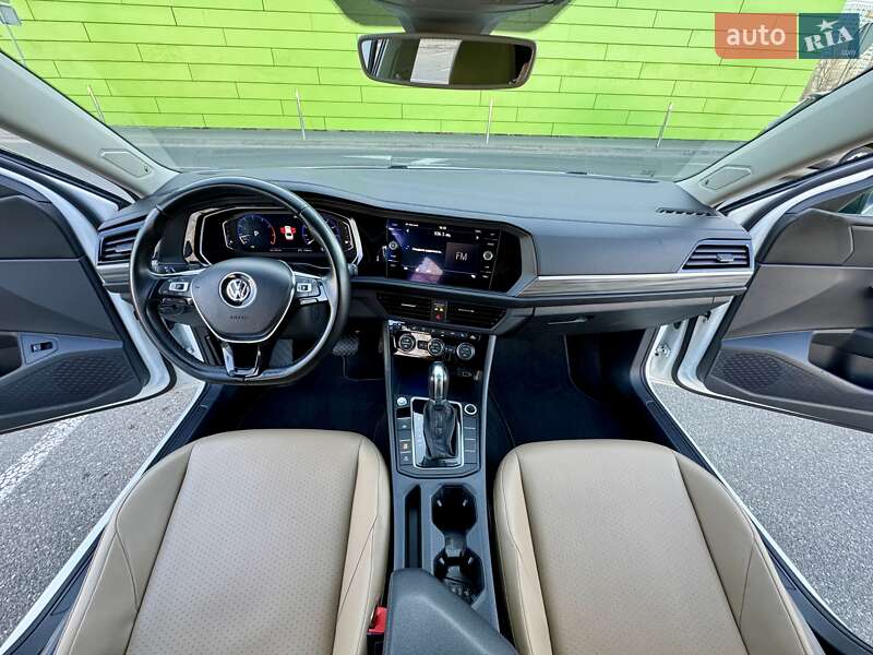 Седан Volkswagen Jetta 2018 в Києві