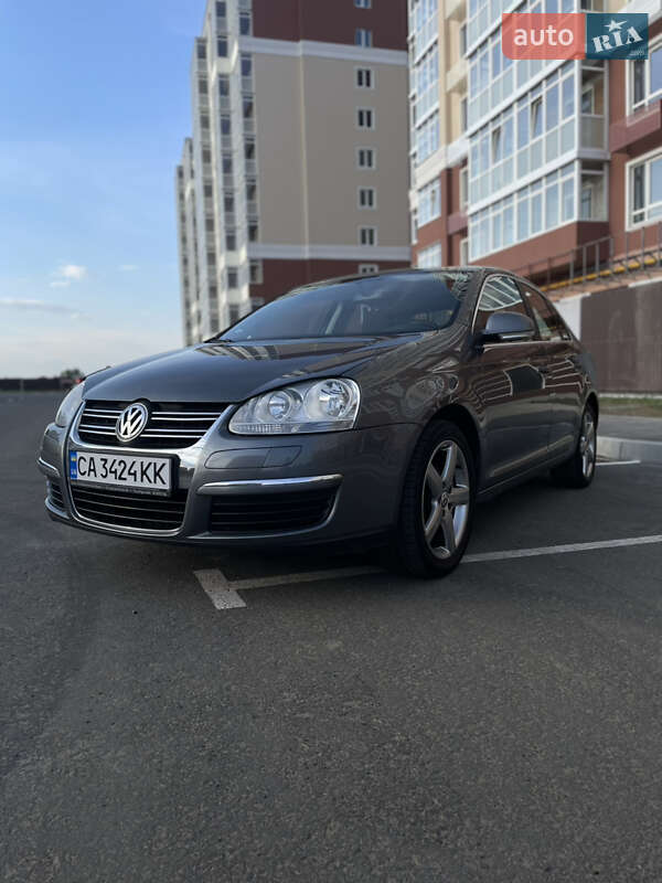 Седан Volkswagen Jetta 2007 в 