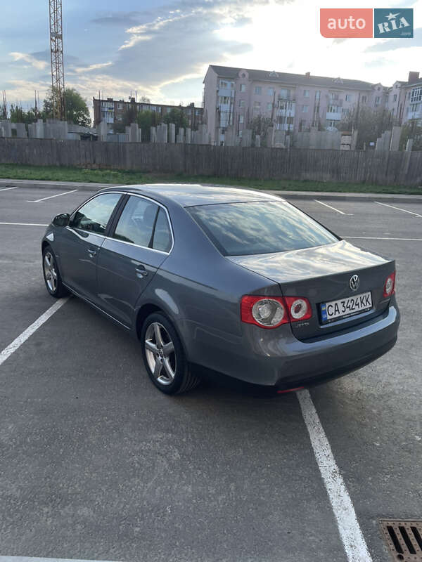 Седан Volkswagen Jetta 2007 в Умані