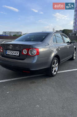 Седан Volkswagen Jetta 2007 в 