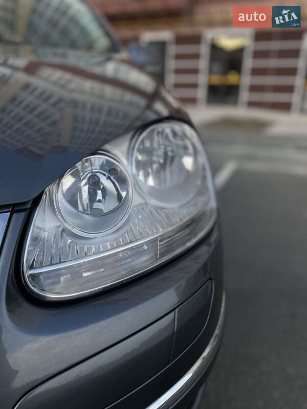 Седан Volkswagen Jetta 2007 в Умані