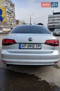 Седан Volkswagen Jetta 2016 в 