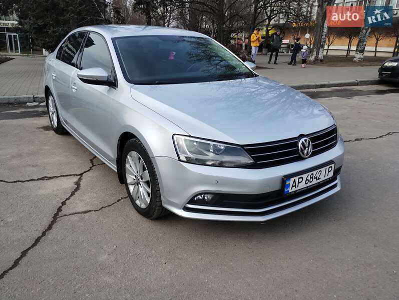 Седан Volkswagen Jetta 2016 в Запоріжжі