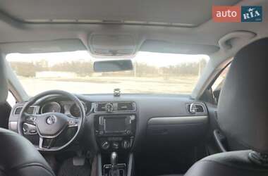 Седан Volkswagen Jetta 2015 в 