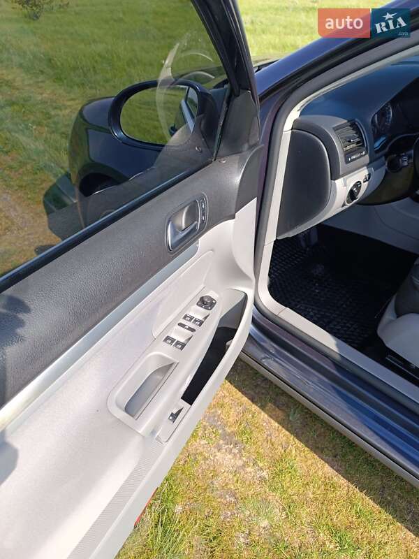 Седан Volkswagen Jetta 2008 в Миргороді