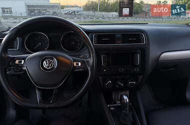 Седан Volkswagen Jetta 2014 в 