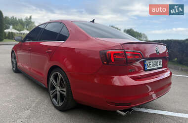 Седан Volkswagen Jetta 2014 в 