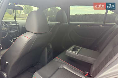 Седан Volkswagen Jetta 2014 в 