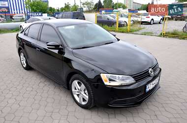 Седан Volkswagen Jetta 2012 в 