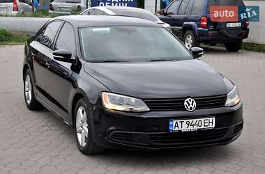 Седан Volkswagen Jetta 2012 в 