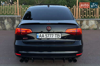 Седан Volkswagen Jetta 2014 в 