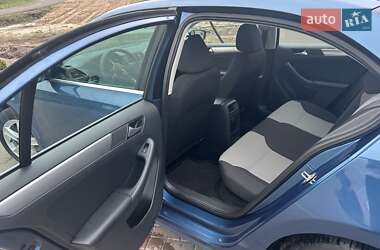 Седан Volkswagen Jetta 2016 в 