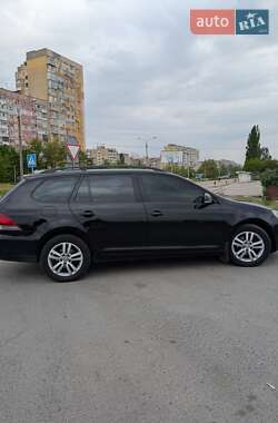 Универсал Volkswagen Jetta 2012 в 