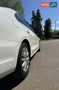 Седан Volkswagen Jetta 2013 в 