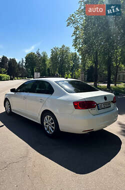 Седан Volkswagen Jetta 2013 в 