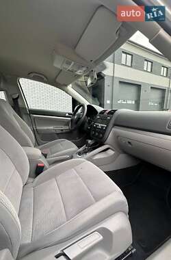 Седан Volkswagen Jetta 2009 в 