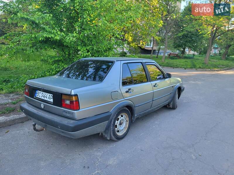 Седан Volkswagen Jetta 1990 в Нововолинську