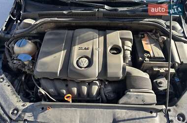 Седан Volkswagen Jetta 2013 в 