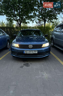 Седан Volkswagen Jetta 2015 в Києві