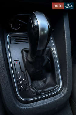 Седан Volkswagen Jetta 2015 в 