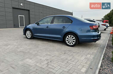 Седан Volkswagen Jetta 2016 в 