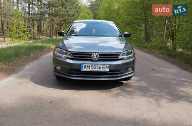 Седан Volkswagen Jetta 2016 в Лугинах