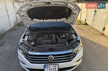 Седан Volkswagen Jetta 2018 в 