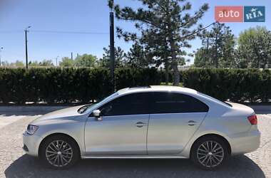 Седан Volkswagen Jetta 2012 в 