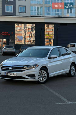 Седан Volkswagen Jetta 2018 в Киеве