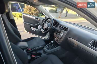 Седан Volkswagen Jetta 2014 в 