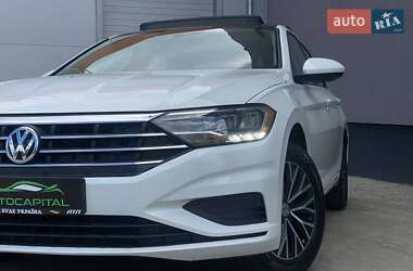 Седан Volkswagen Jetta 2021 в 