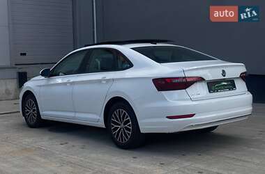 Седан Volkswagen Jetta 2021 в 
