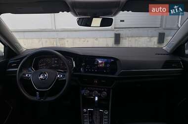 Седан Volkswagen Jetta 2021 в 