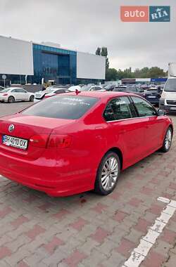 Седан Volkswagen Jetta 2012 в 