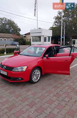 Седан Volkswagen Jetta 2012 в 