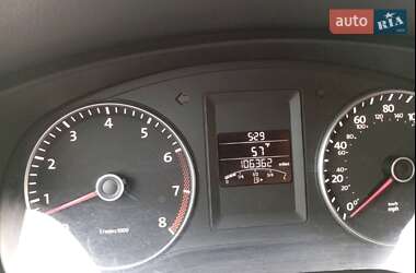 Седан Volkswagen Jetta 2011 в 