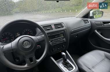 Седан Volkswagen Jetta 2014 в 