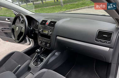 Седан Volkswagen Jetta 2009 в 