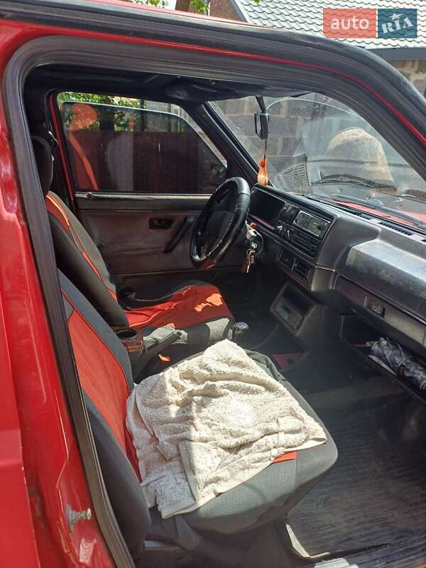 Седан Volkswagen Jetta 1991 в Монастыриске