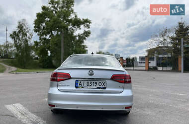 Седан Volkswagen Jetta 2015 в 