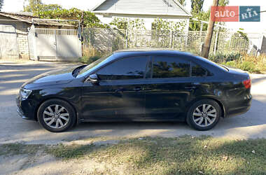 Седан Volkswagen Jetta 2012 в 