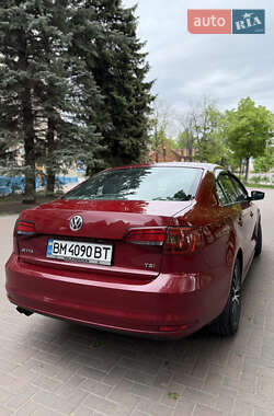 Седан Volkswagen Jetta 2016 в 