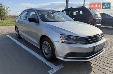 Седан Volkswagen Jetta 2016 в 