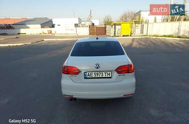 Седан Volkswagen Jetta 2012 в 